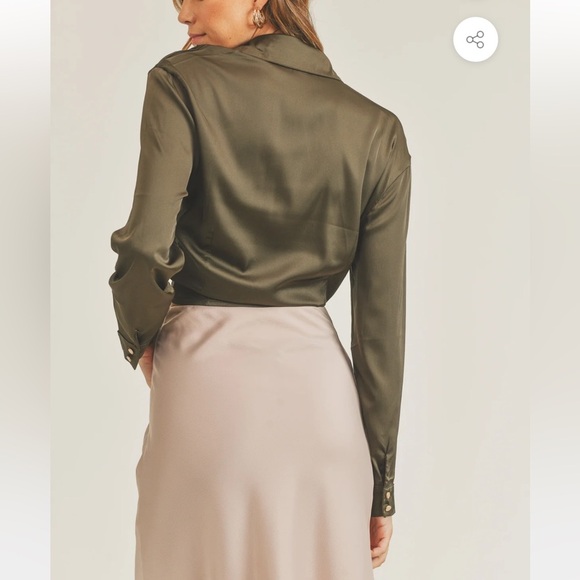 MABLE Jennifer SATIN Olive Tie-Front Blouse Medium - Picture 4 of 9